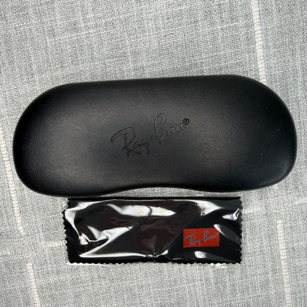 Ray Ban Black Clam Shell Eye Glasses Sunglasses‎ Case with New Lens Wipe